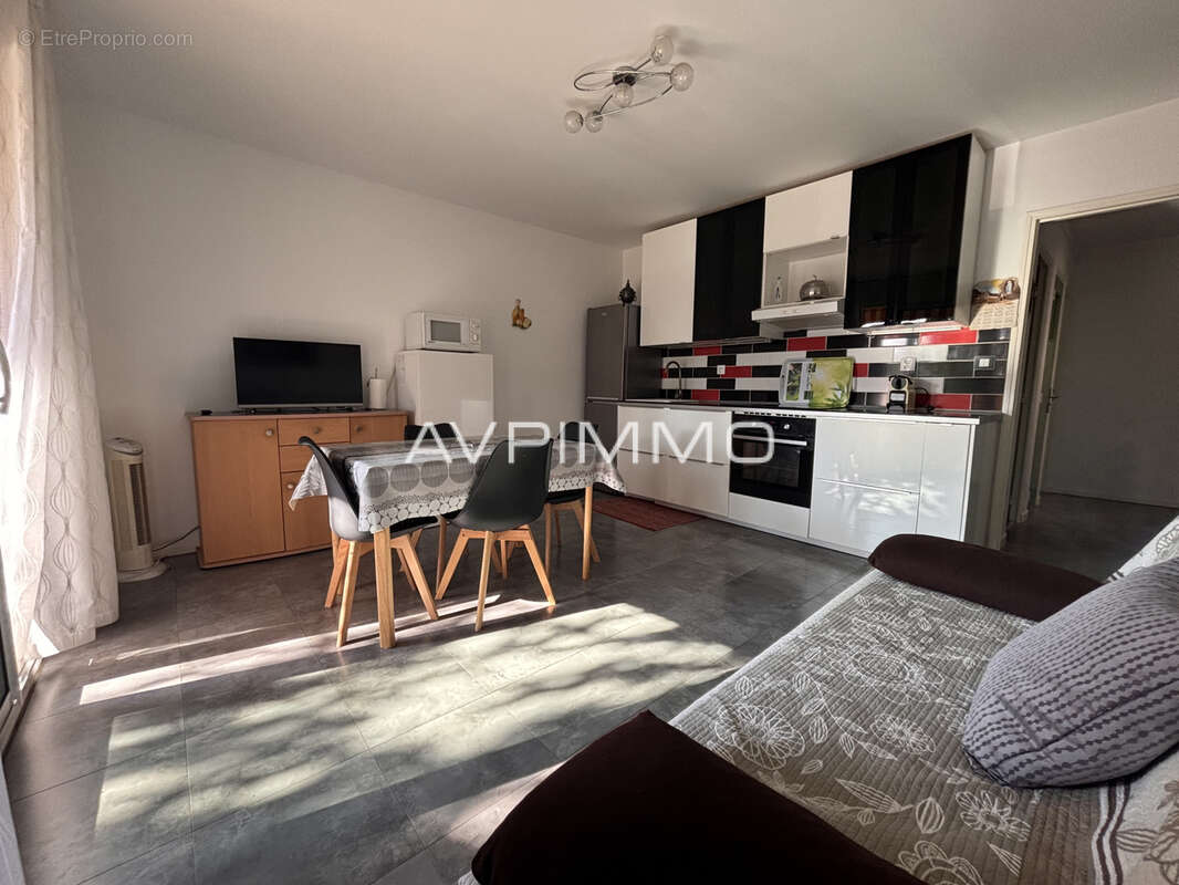Appartement à SAINT-CYR-SUR-MER