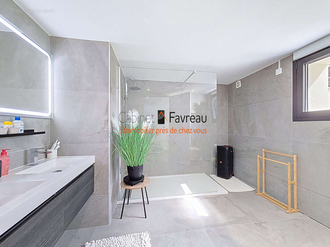 Maison à RIS-ORANGIS