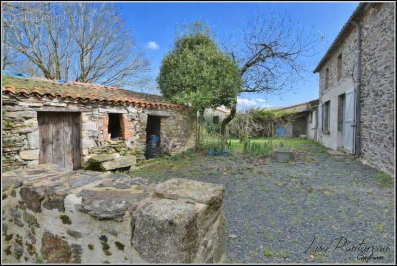 Maison à vendre 5 pièces MONTAIGU VENDEE (85) - photo 3