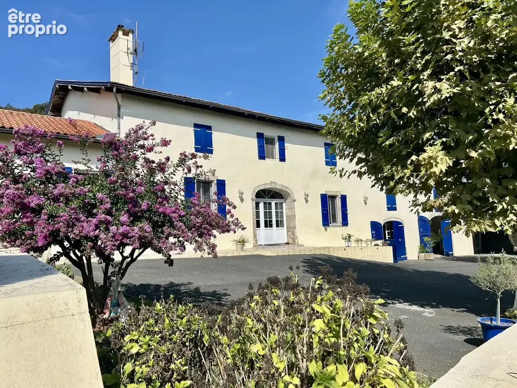 hetre immobilier : facade