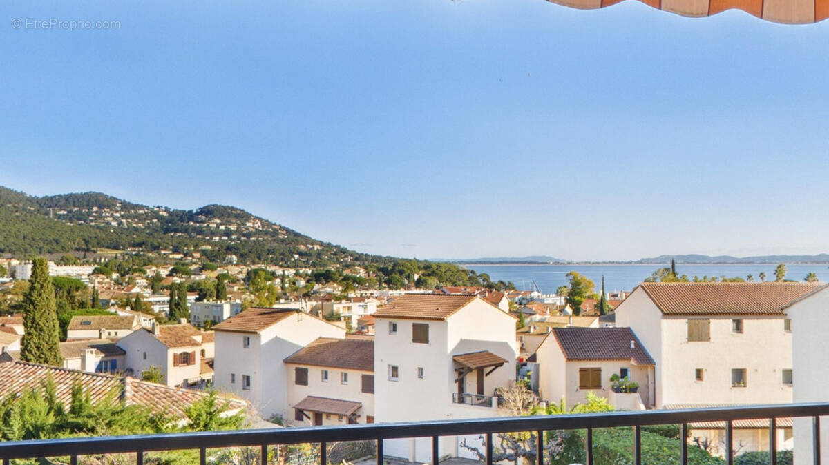 Appartement à CARQUEIRANNE