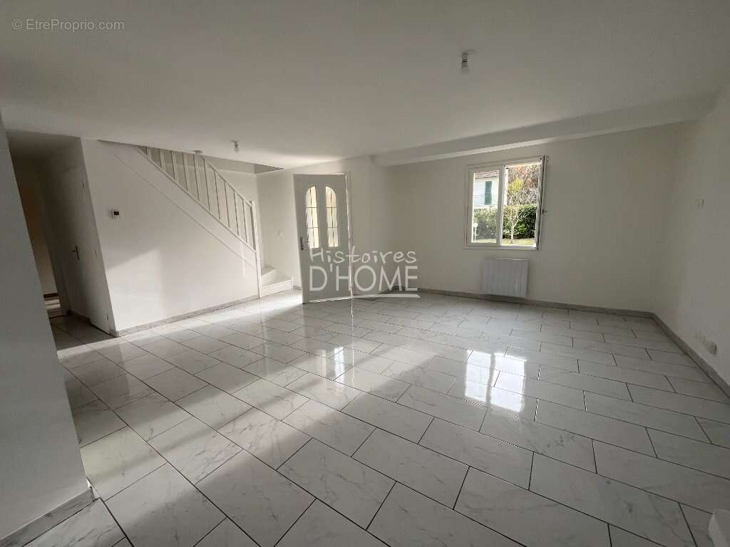 Maison à DONNEMARIE-DONTILLY