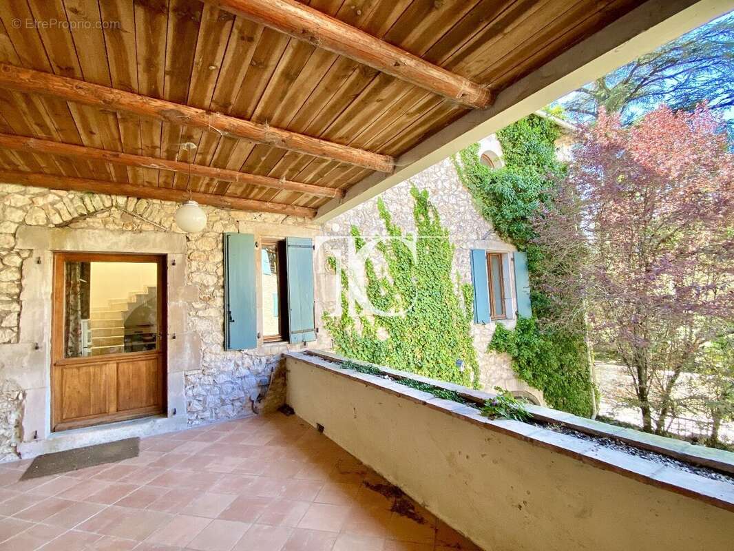 Barjac, 2 mas en pierre renoves sur 204m2, cour interieure, garage, sur 4700m2 + verger 2000m2 - photo 32