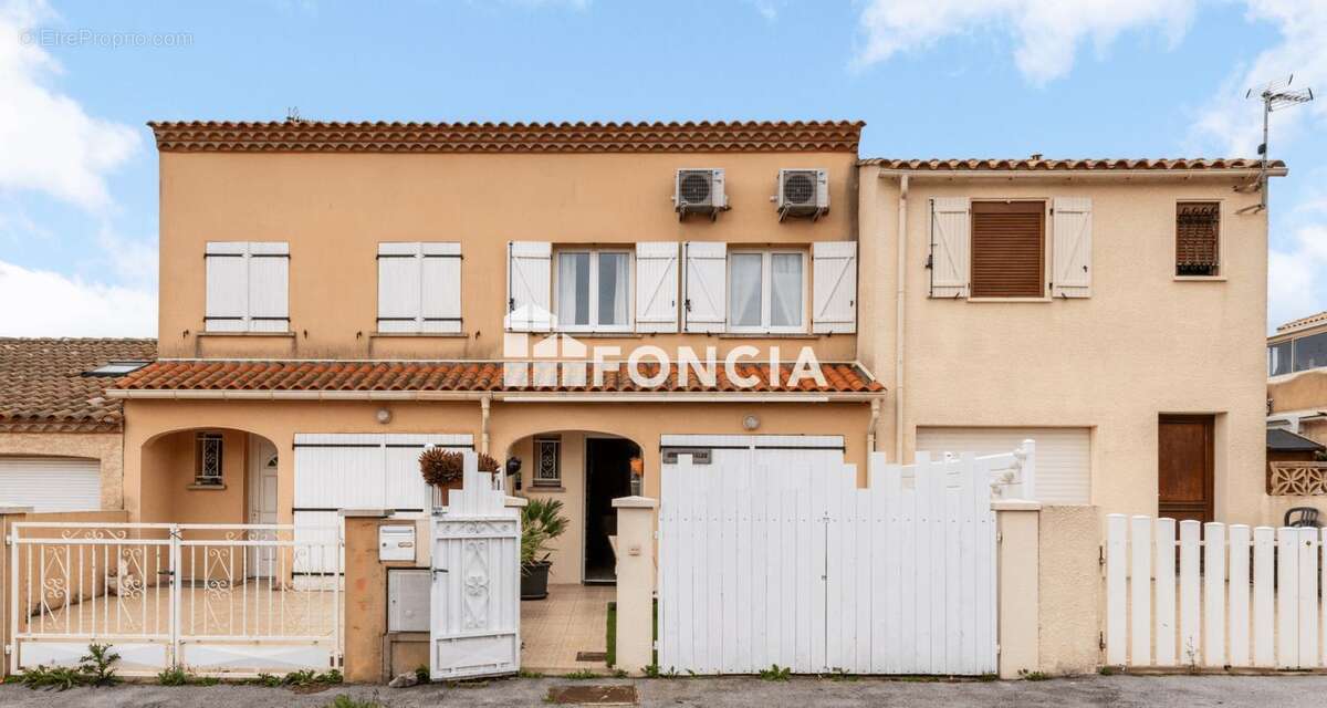Maison à FLEURY
