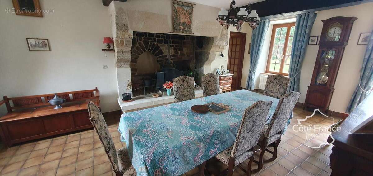 Maison à PICAUVILLE