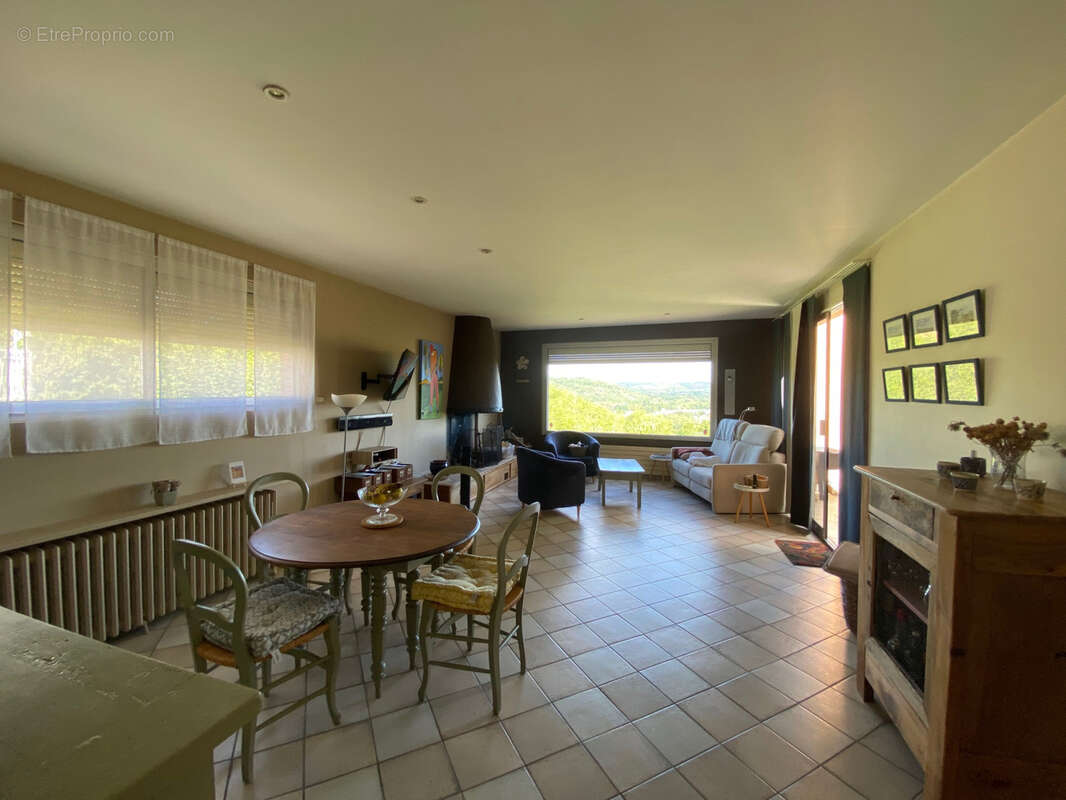 Maison à PUY-L'EVEQUE