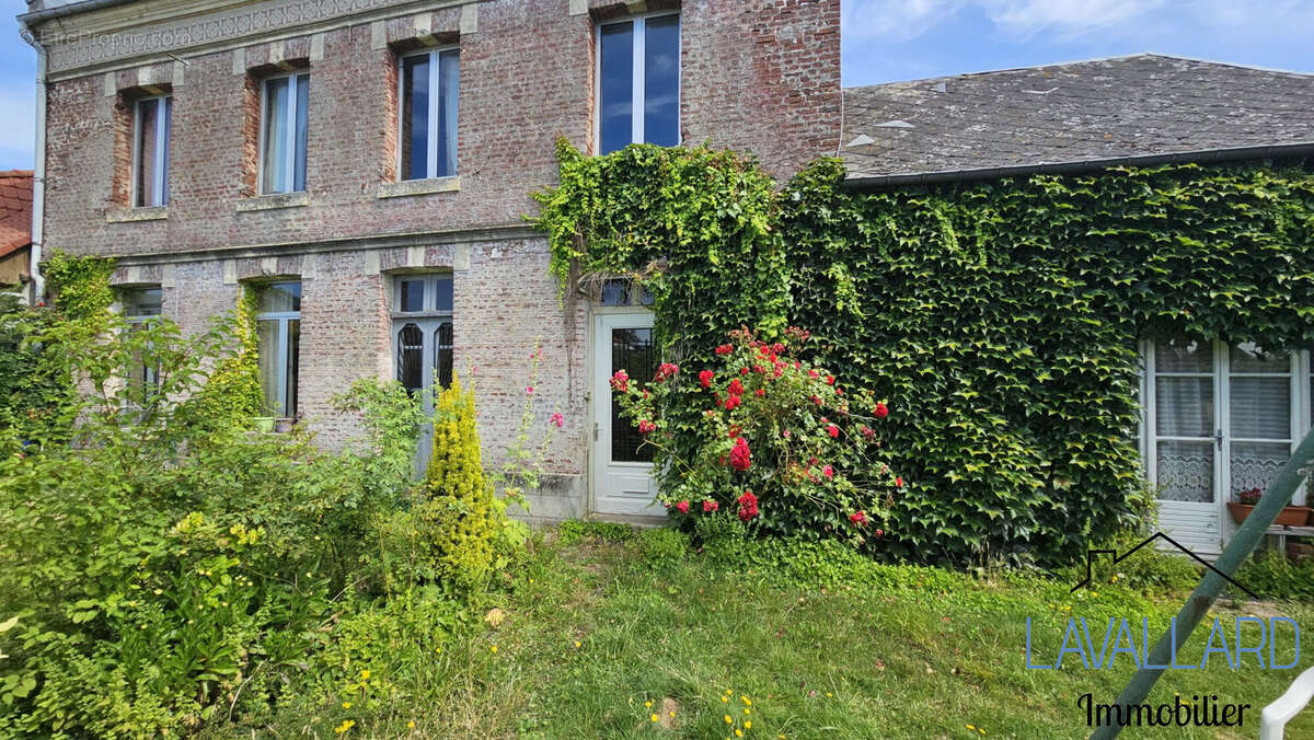 Maison 160 m² à Villers-Bocage  - photo 2