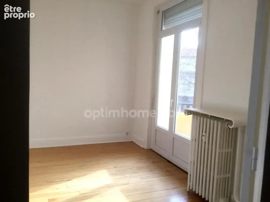 Rue des Teinturiers à St-Etienne, appartement  T2 bis de 62.34 m² - photo 9