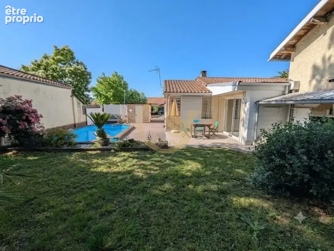 Maison 5 pièces 108 m² à vendre à Pau (64000) - photo 2