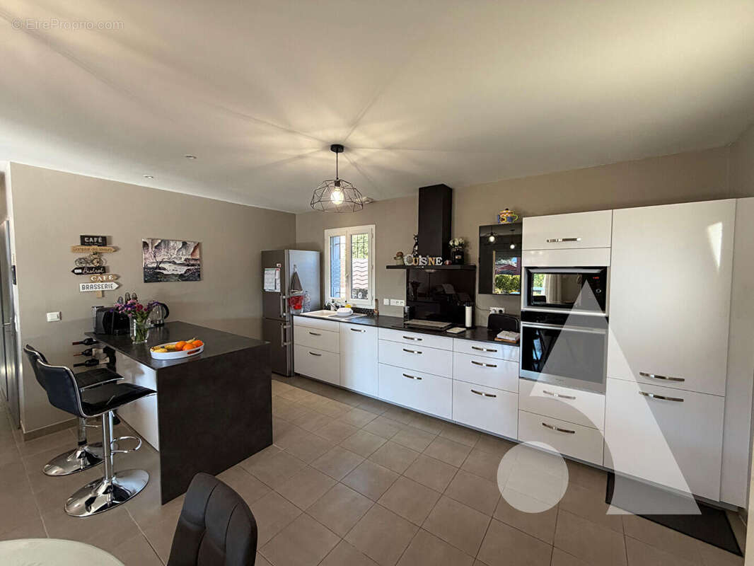 Maison à LE CANNET-DES-MAURES