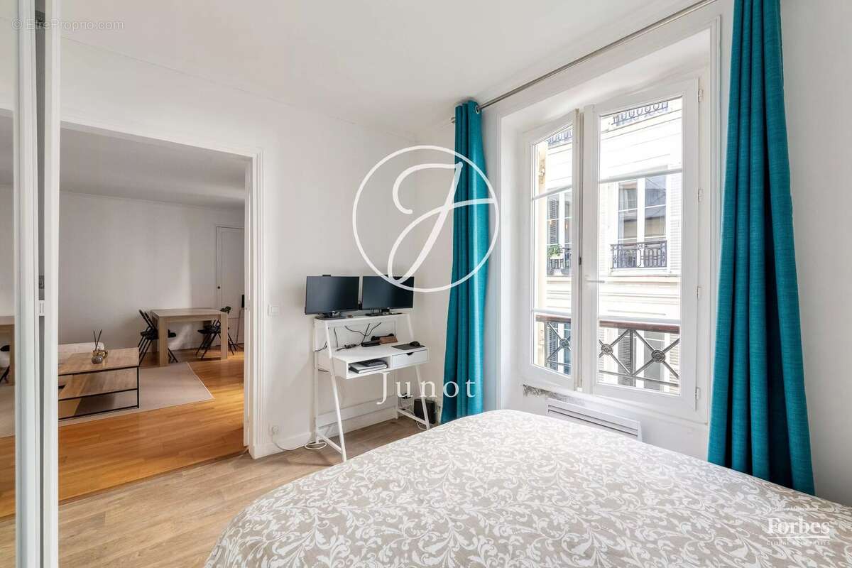 Appartement à PARIS-9E