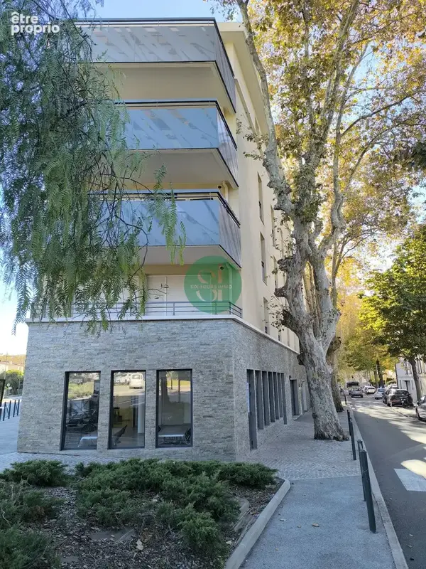Six fours - appartement t3 60m2 avec terrasse et parking - photo 1