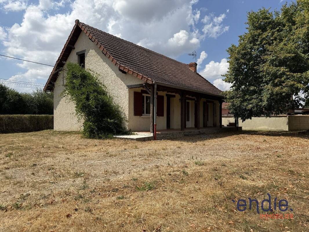 Maison à DIOU