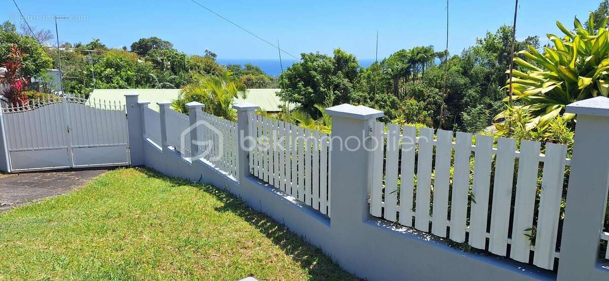 Maison à SAINTE-SUZANNE