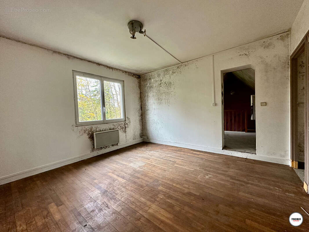 Maison à MAREIL-SUR-MAULDRE