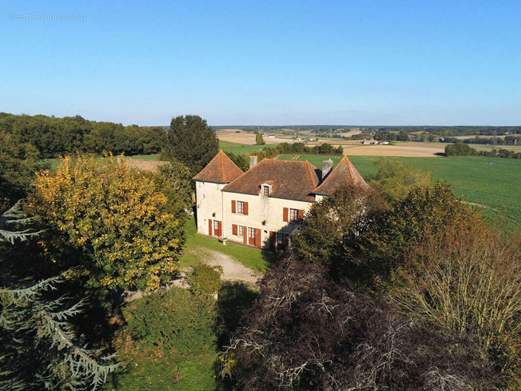 Maison à INGRANDES