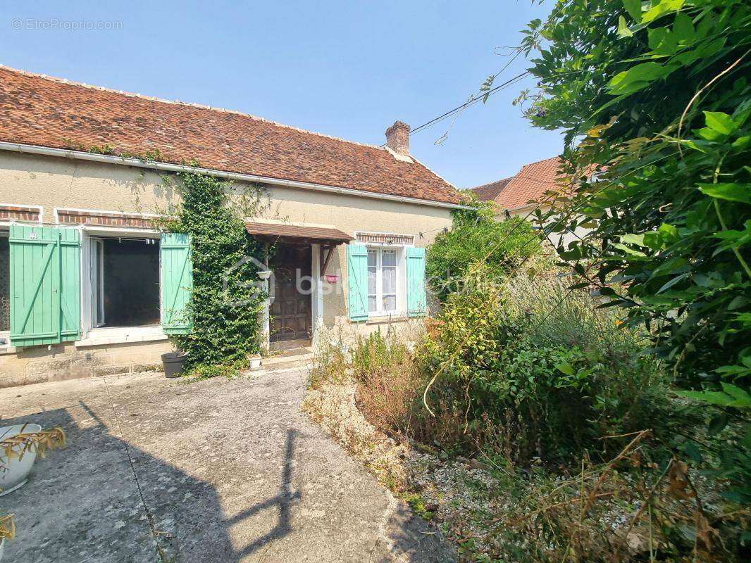 Maison à LONGUEVILLE