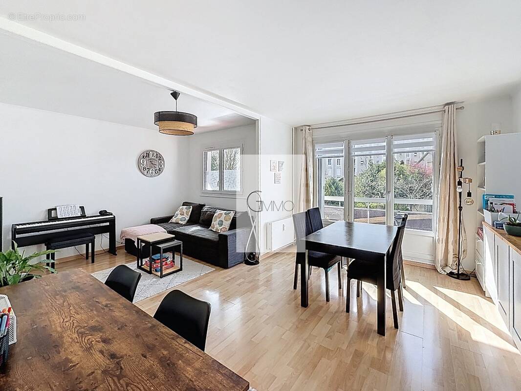 Appartement à SAINT-CYR-L'ECOLE