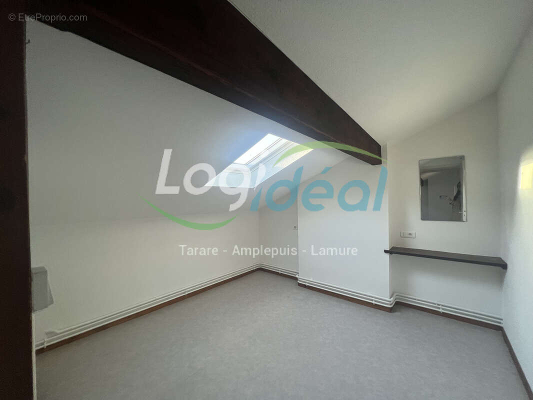 Appartement à LE COTEAU