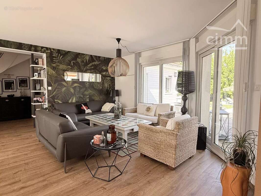 Maison contemporaine sans travaux avec piscine et grands volumes à Blois - photo 6