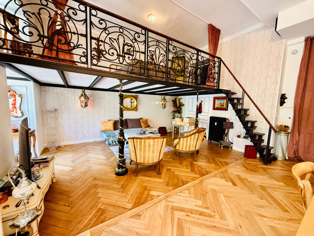 Loft avec verrière, mezzanine & accès jardin   Palais Astoria, Quartier des Fleurs - photo 6