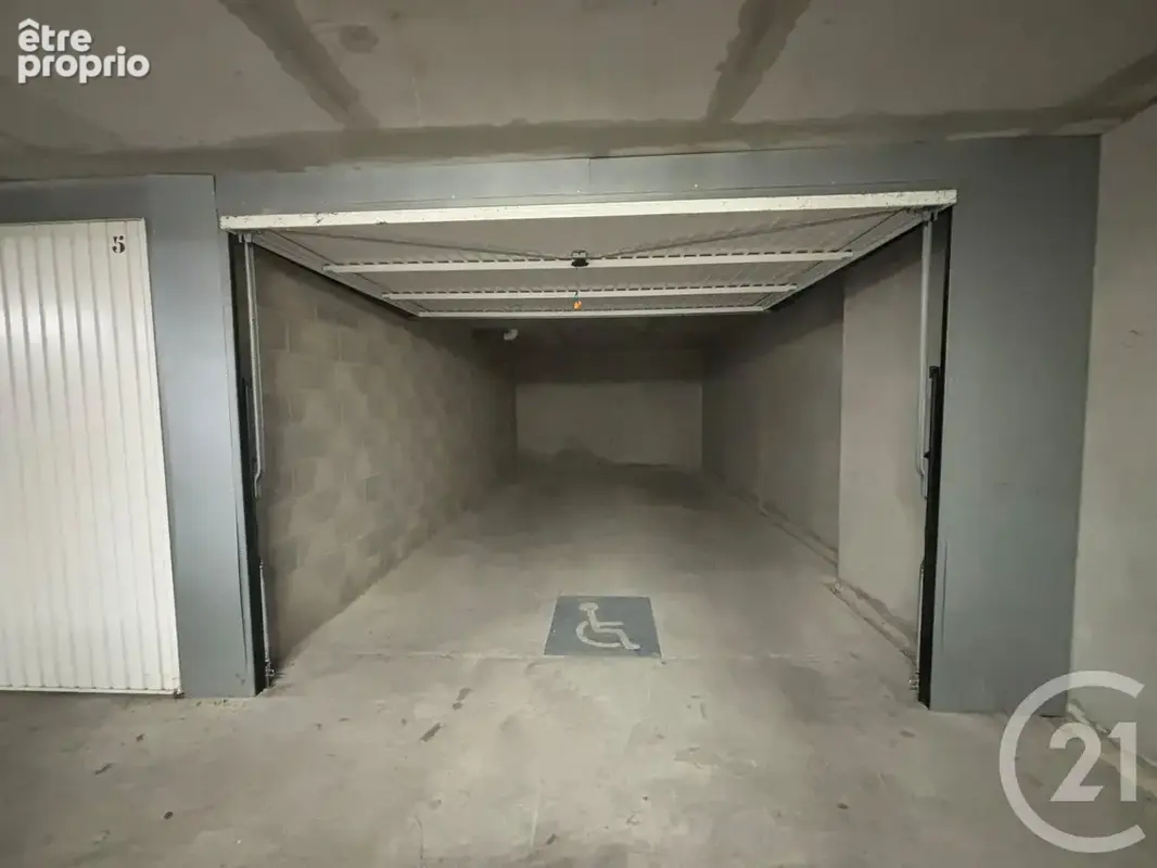 Parking à LE CANNET