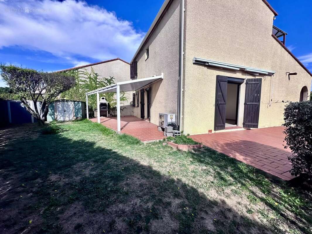 Maison à VILLENEUVE-DE-LA-RAHO