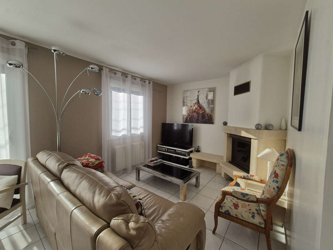 Maison à VEYRE-MONTON