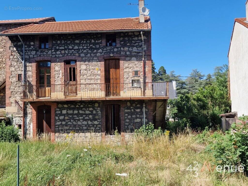 Appartement à FRAISSES