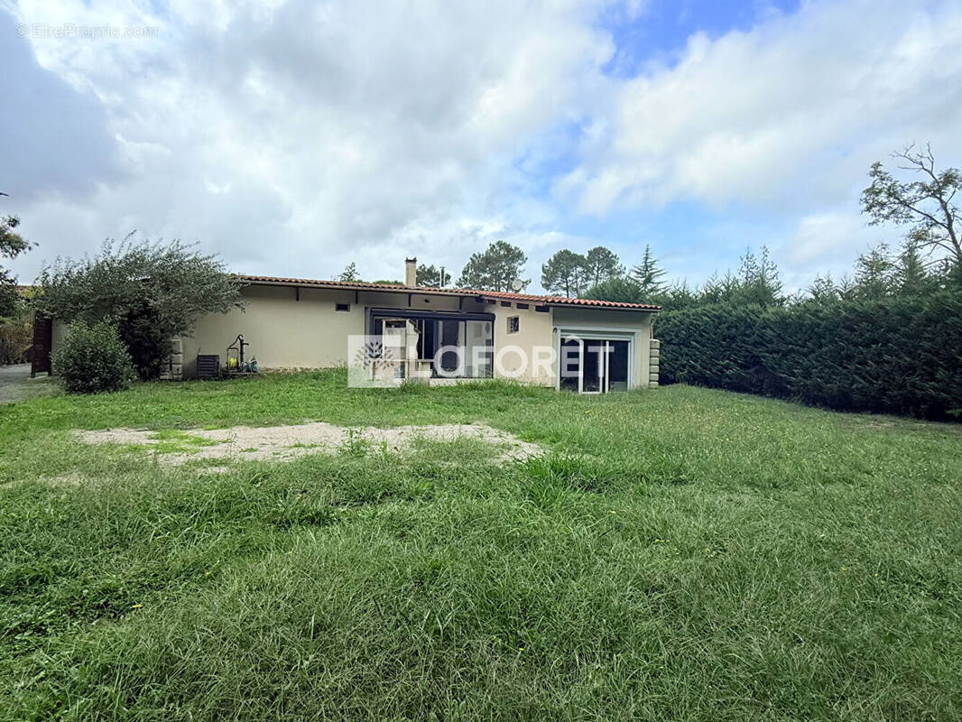 Maison à MARTIGNAS-SUR-JALLE