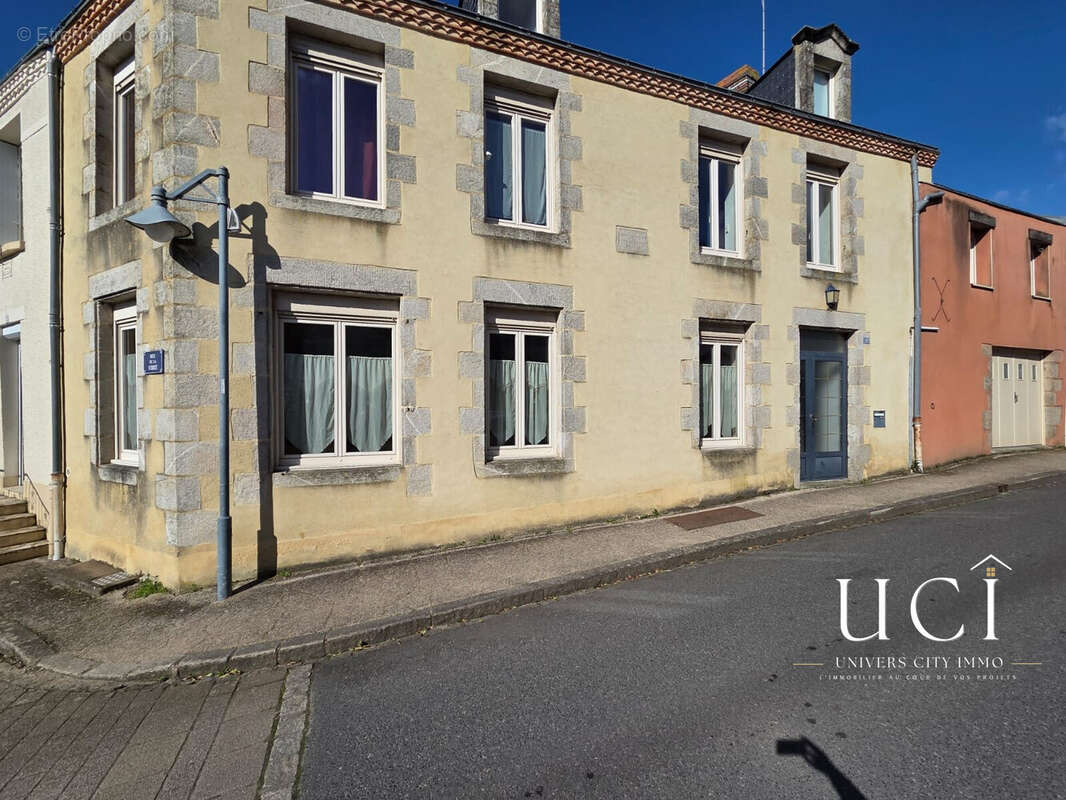 Maison 150 m² à Rocheserviere  - photo 8