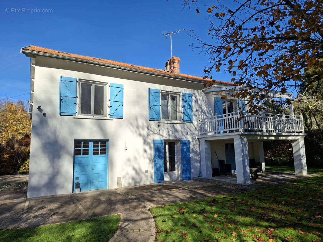 Maison à SAINT-ASTIER