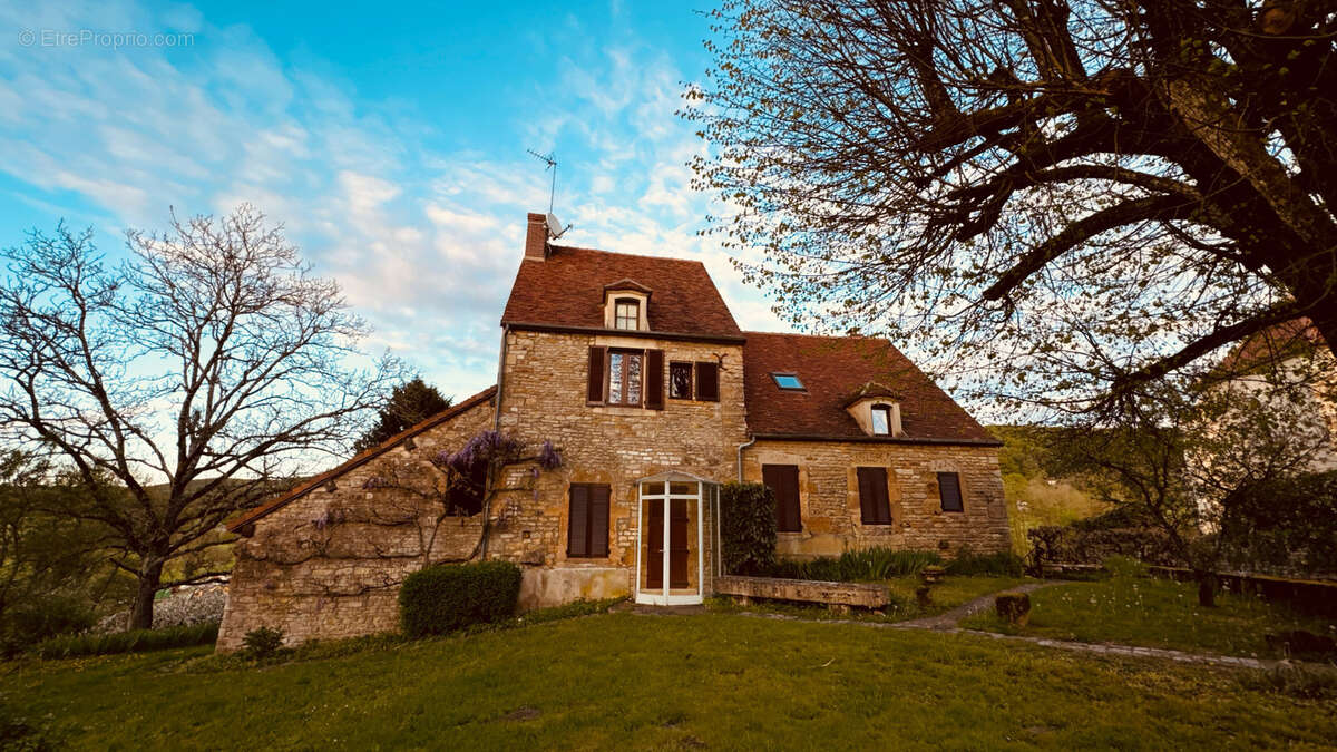 Maison à BAZOCHES