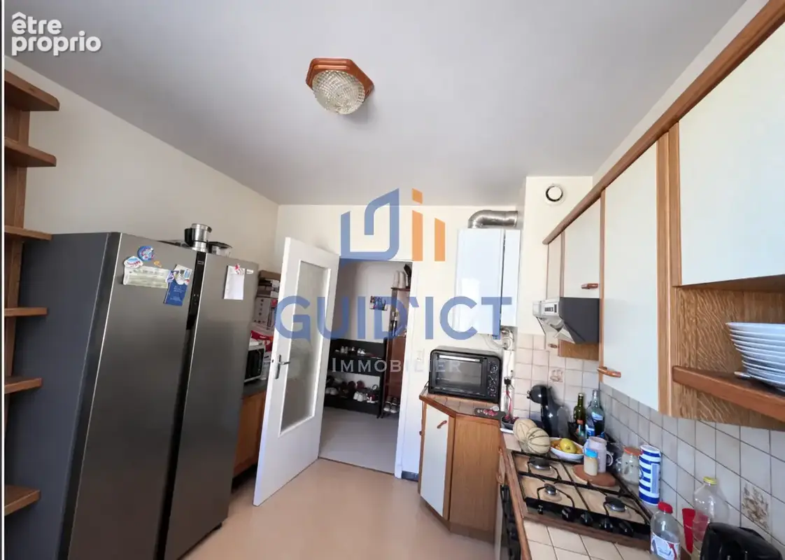 ONET-LE-CHÂTEAU   T4 traversant de 82 m2 avec balcon, garage et cave - photo 4