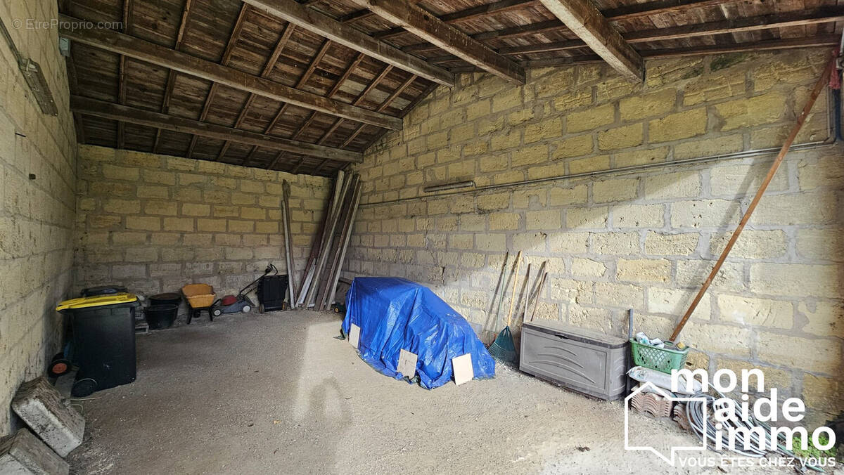 Commerce à ARVEYRES