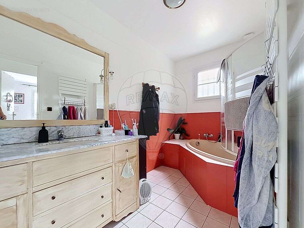 Maison à SERBONNES