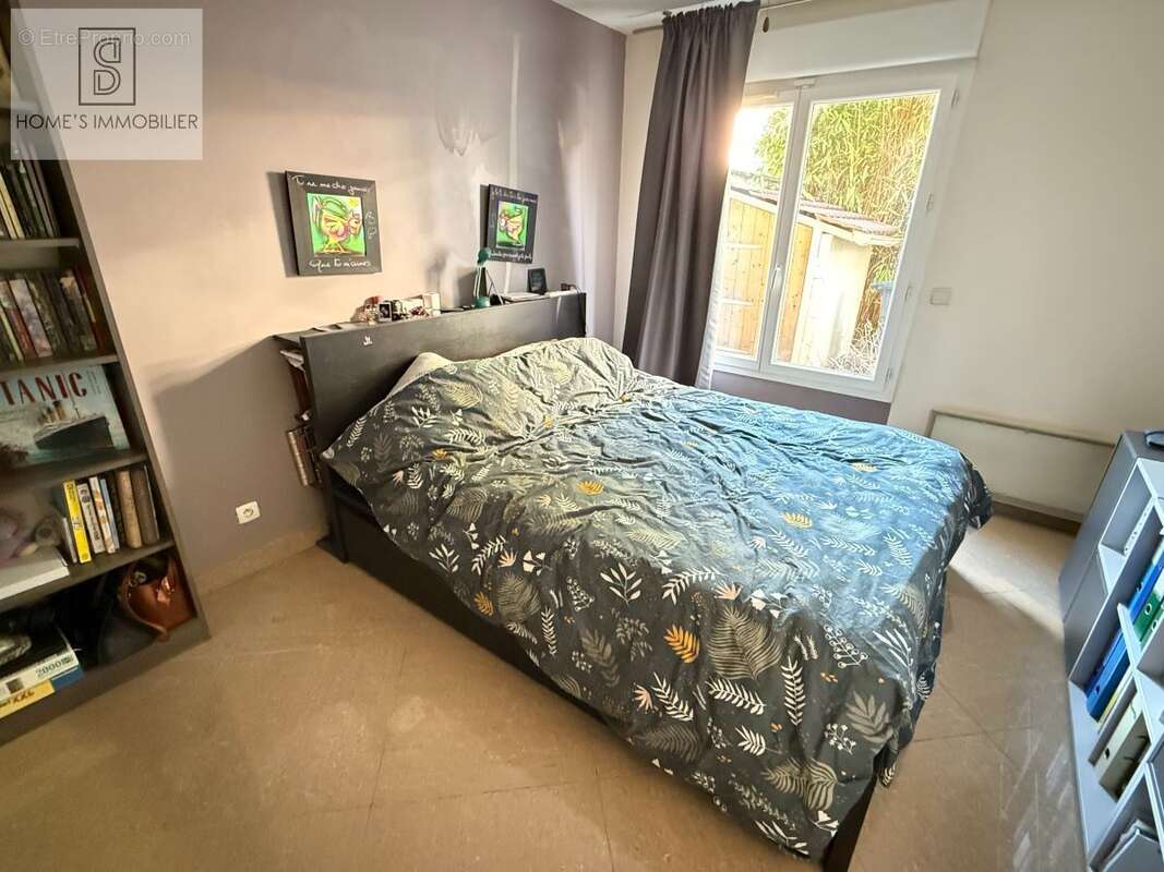 Appartement à LES PAVILLONS-SOUS-BOIS