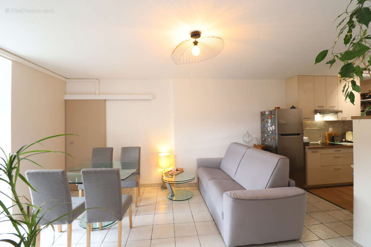 Appartement à LA CROIX-VALMER