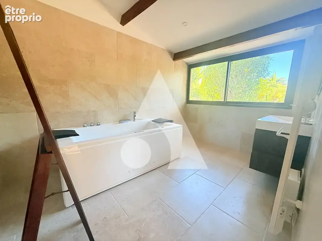 Bastide Provençale 6 pièces 207 m² - ROQUEVAIRE - photo 7