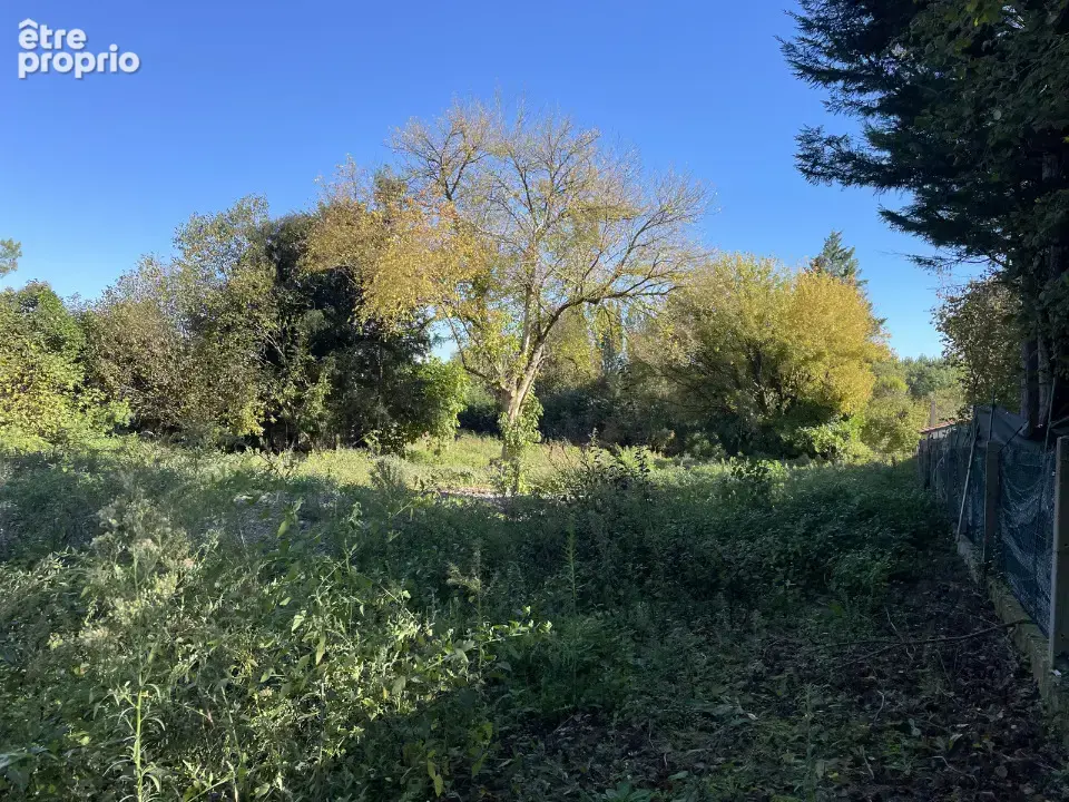 Terrain à CAMARSAC