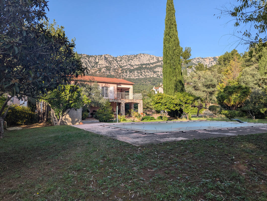 Maison à LA VALETTE-DU-VAR