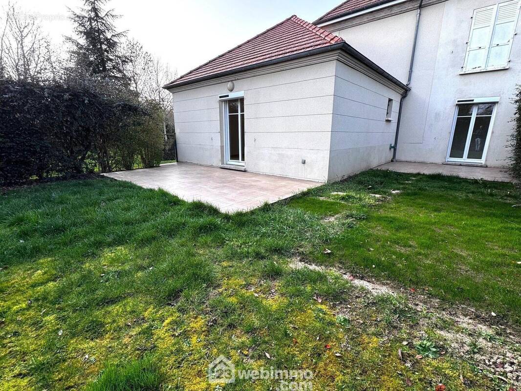 ...et un grand jardin - Appartement à LISSES