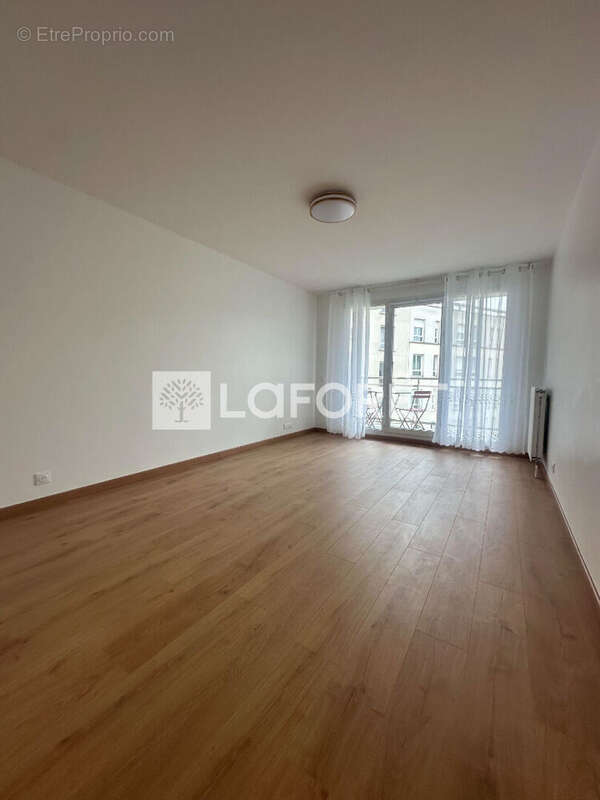 Appartement à AUBERVILLIERS