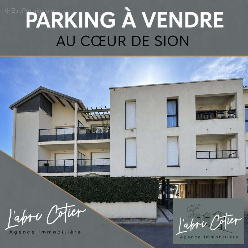 Parking à SAINT-HILAIRE-DE-RIEZ