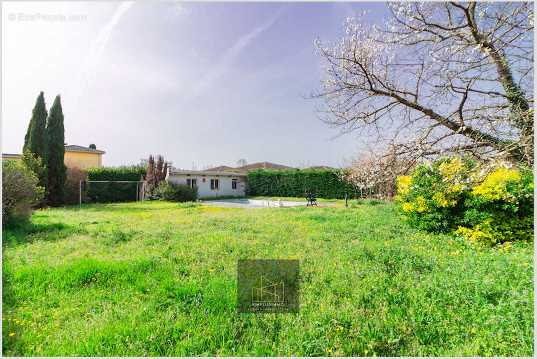 Terrain à AUCAMVILLE