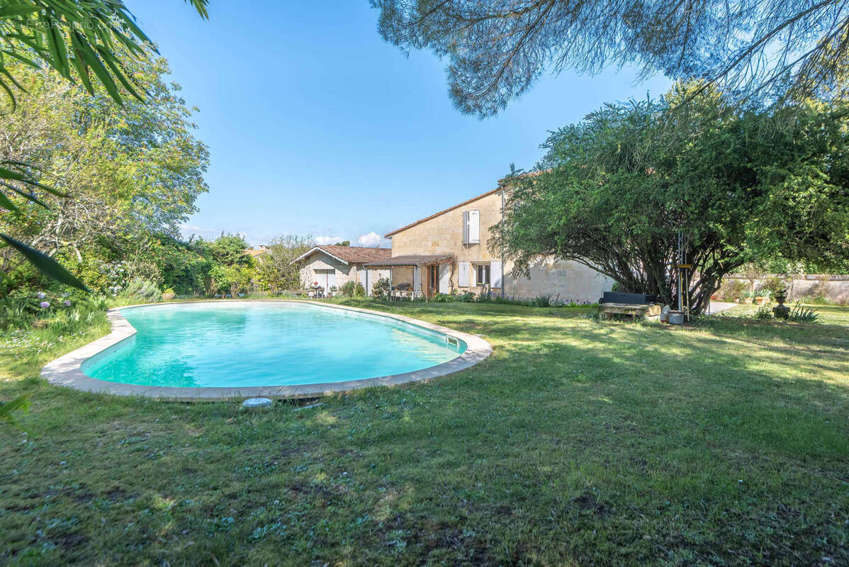 Maison à ARTIGUES-PRES-BORDEAUX