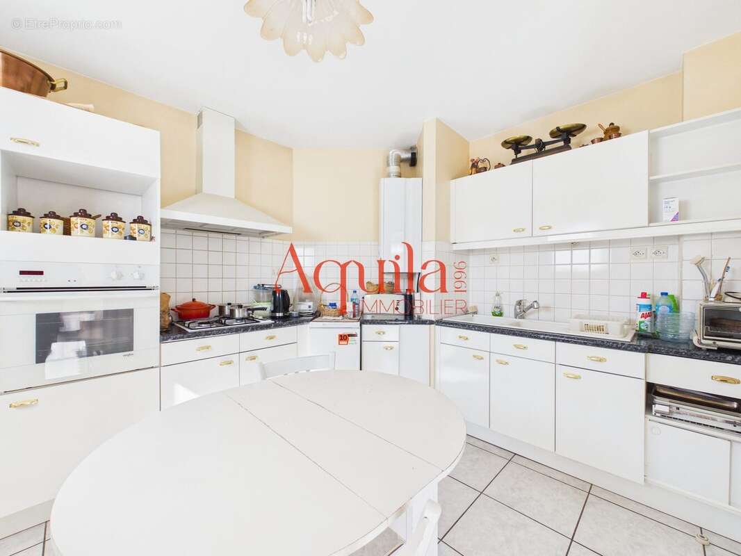 Appartement à TASSIN-LA-DEMI-LUNE