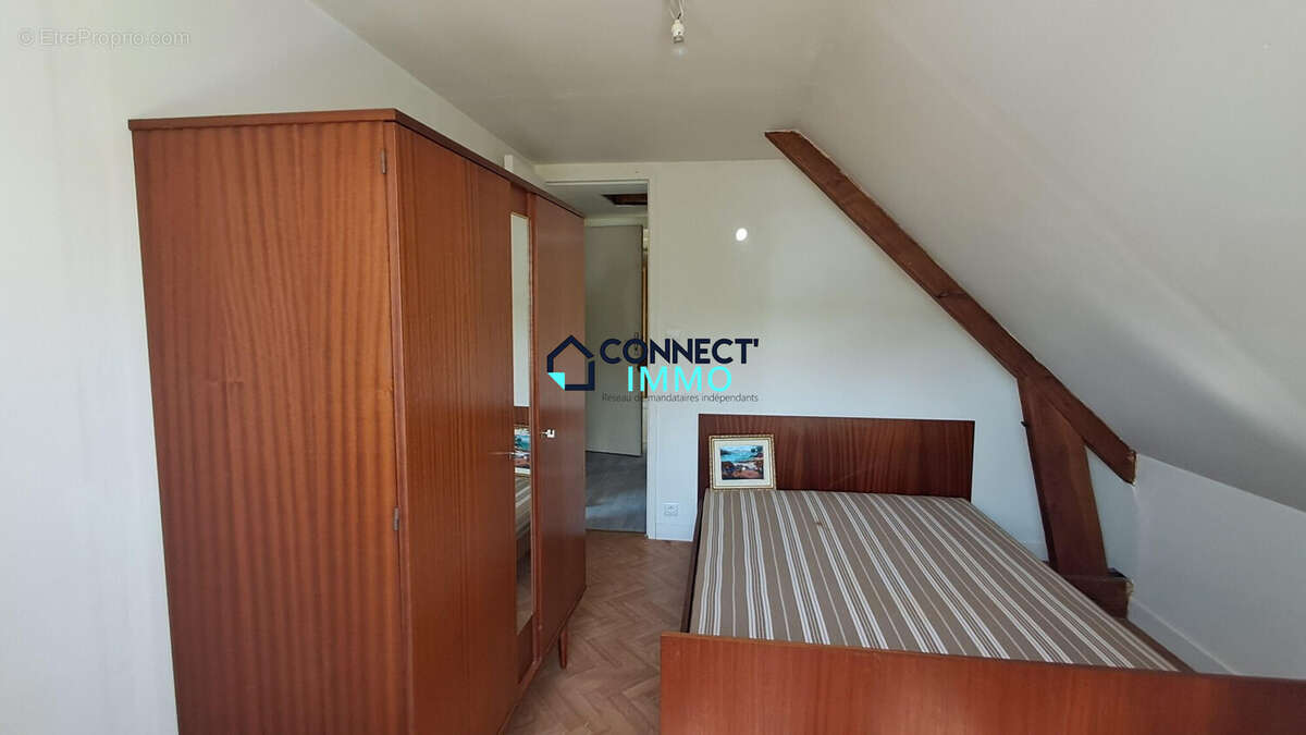 Maison 110 m² à Langonnet  - photo 7