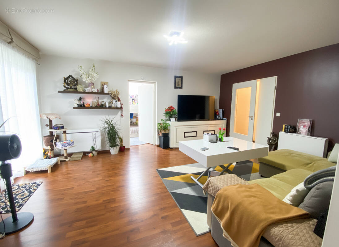 Appartement 70m² à lons - photo 1