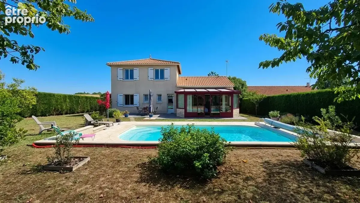 Photo Maison à Migne-Auxances au prix de 383 000€